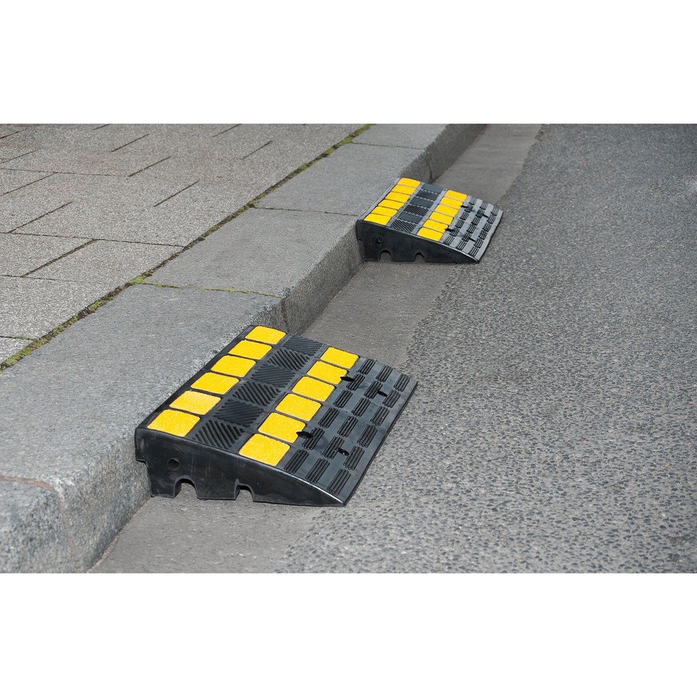 Produktabbildung Nr. 4: Curb Ramp, Hard Rubber, HxWxD 100 x 600 x 300 mm