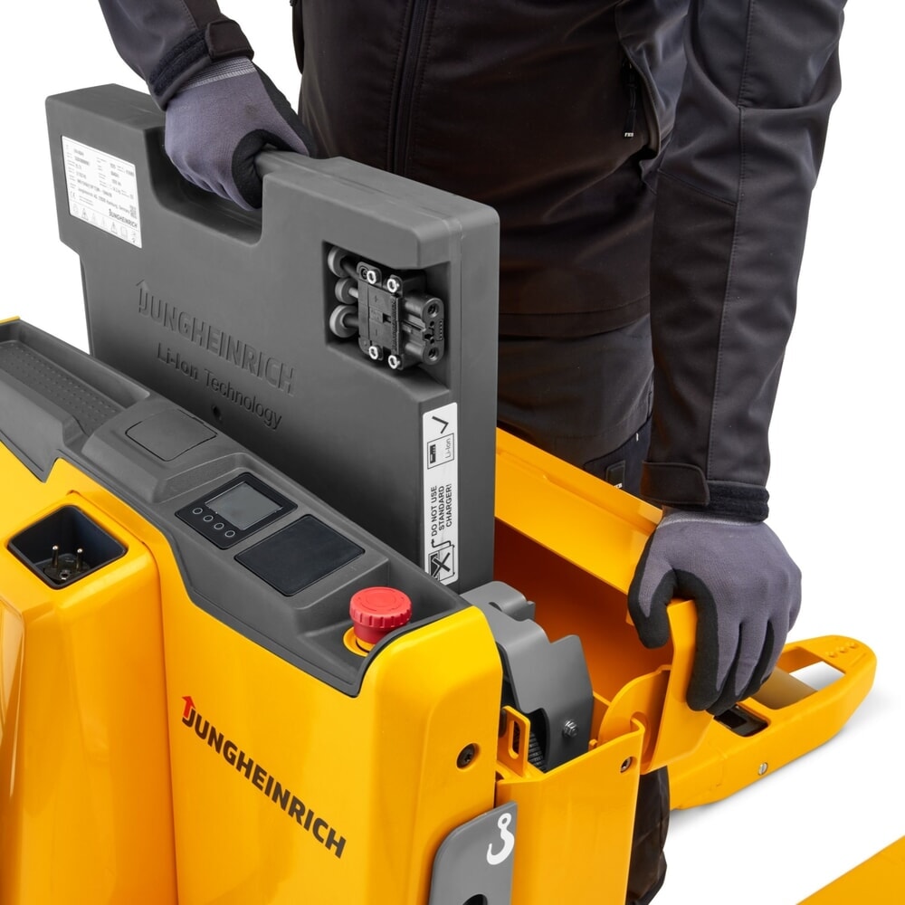 Produktabbildung Nr. 11: Jungheinrich EJE 116i electric pallet truck, load capacity 1,600 kg, fork length 1,150 mm